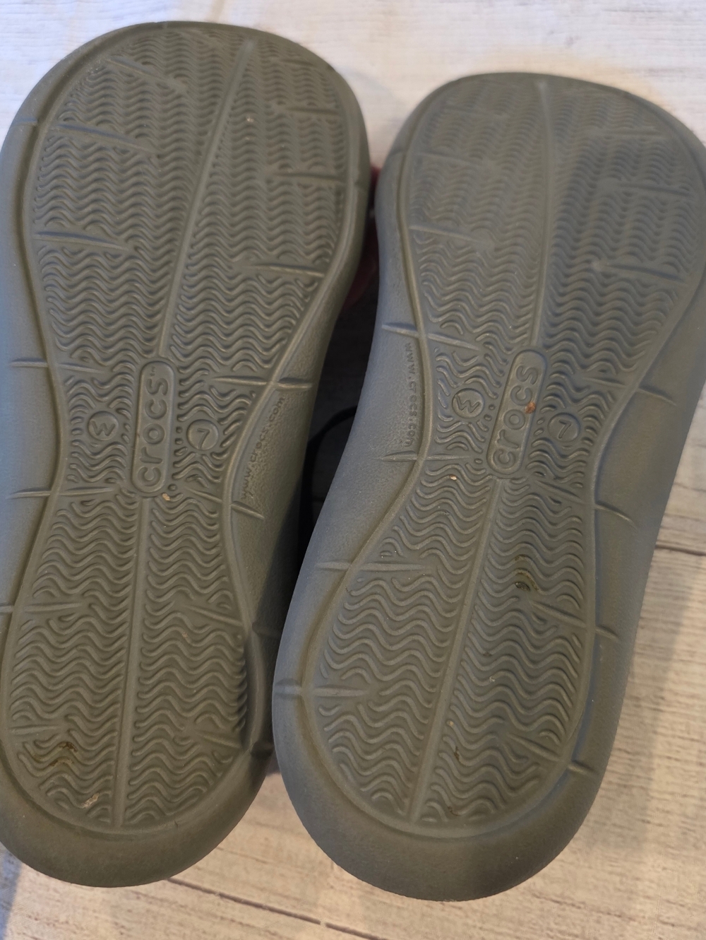 Crocs Swiftwater Webbing Sandals Women’s Size 7 Black Adjustable Straps Active - Picture 9 of 10